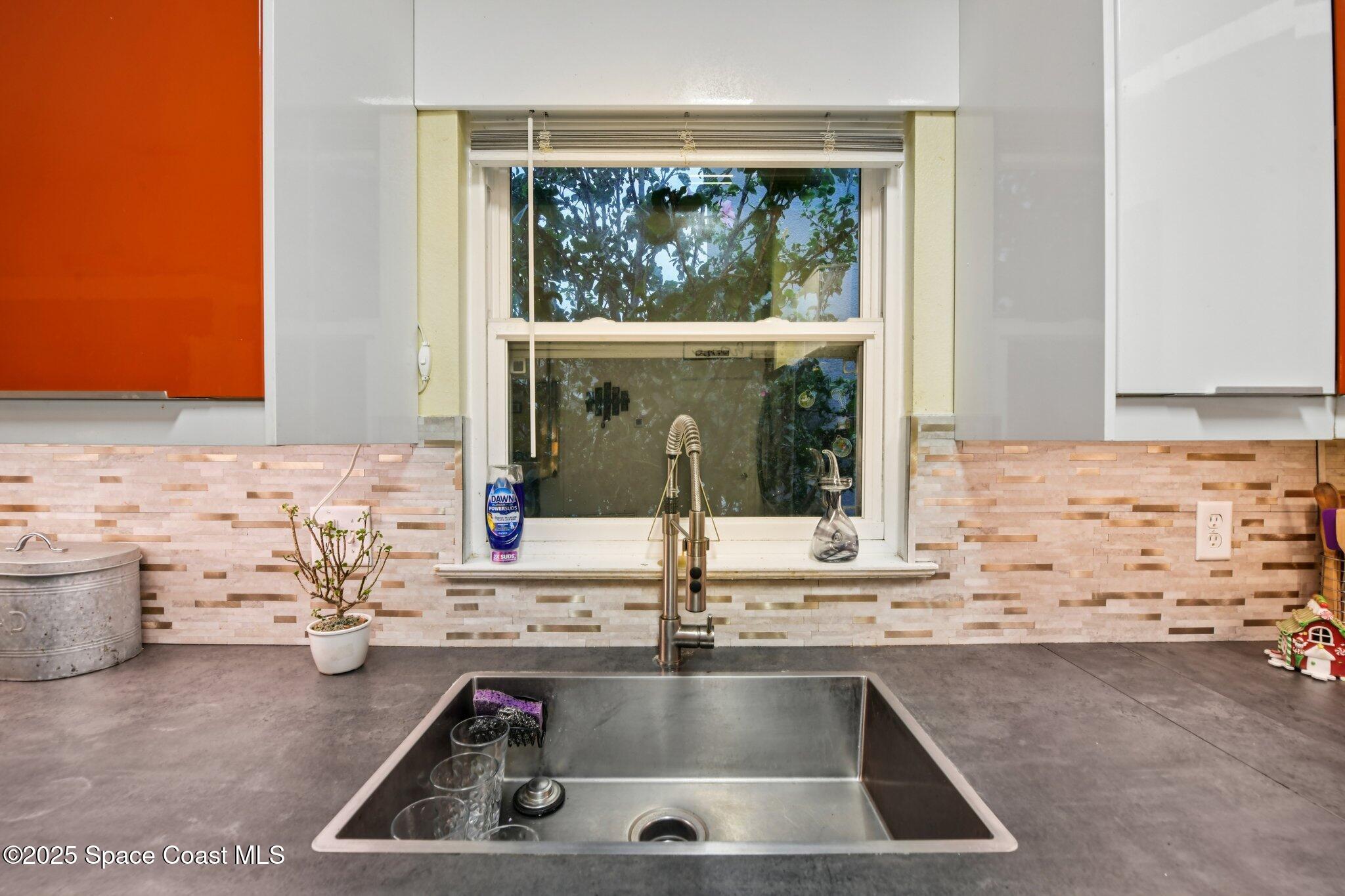 1125 Carey Glen Circle Orlando, FL 32824 - Photo 6 of 31 kitchen