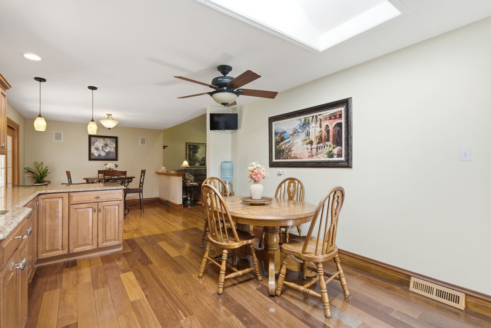 20W545 Moreland Avenue Addison, IL 60101 - Photo 11 of 38