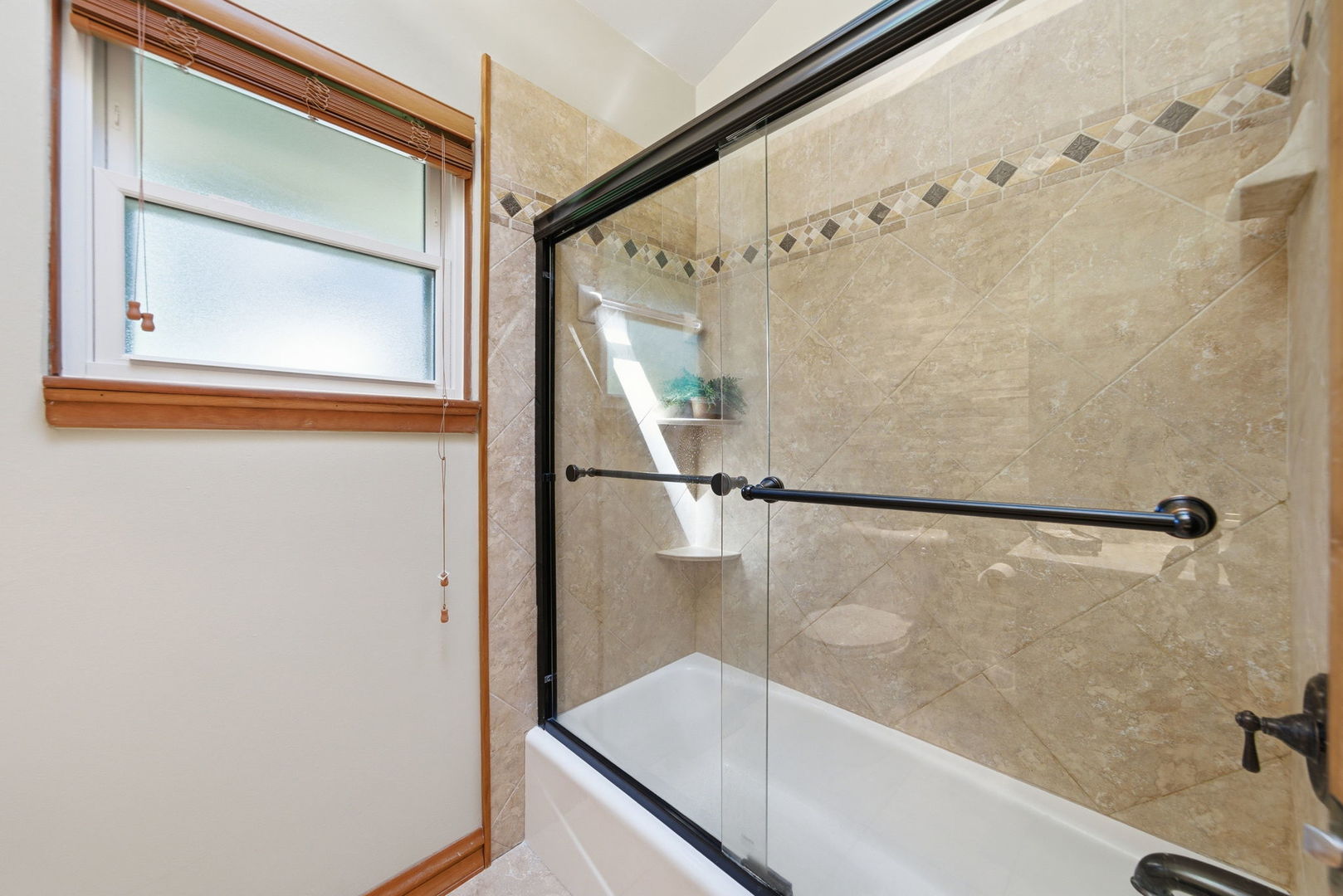 20W545 Moreland Avenue Addison, IL 60101 - Photo 20 of 38