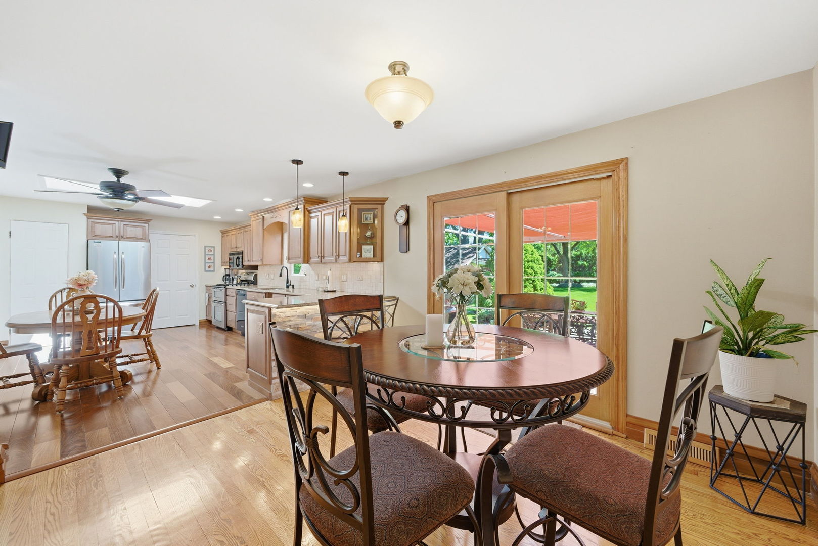 20W545 Moreland Avenue Addison, IL 60101 - Photo 8 of 38