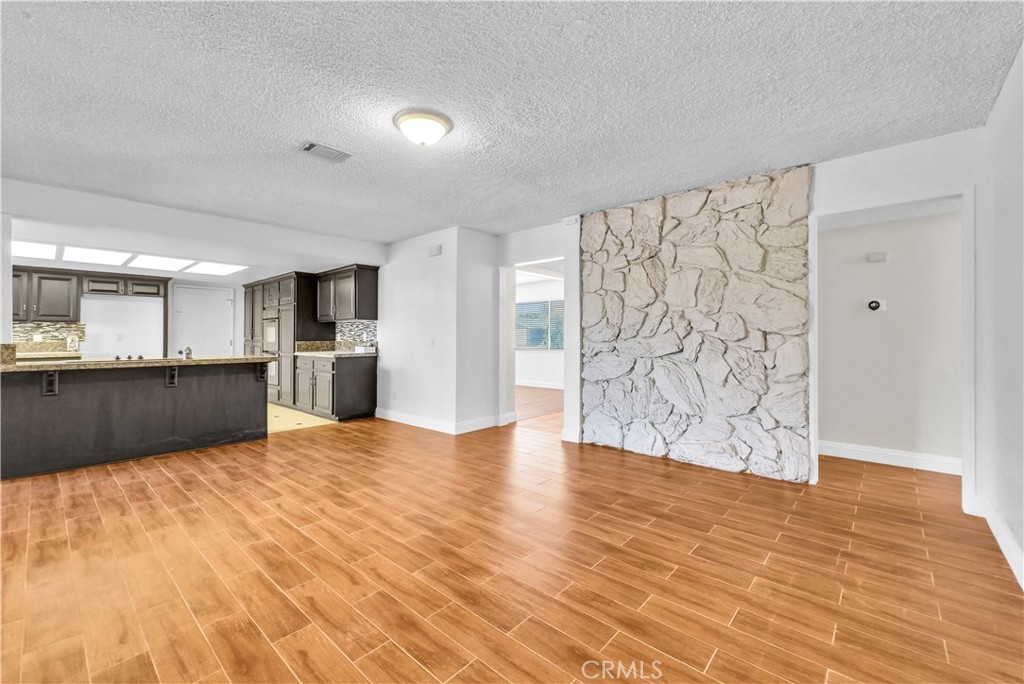 553 East Home Street Rialto, CA 92376 - Photo 17 of 26 Dinning room