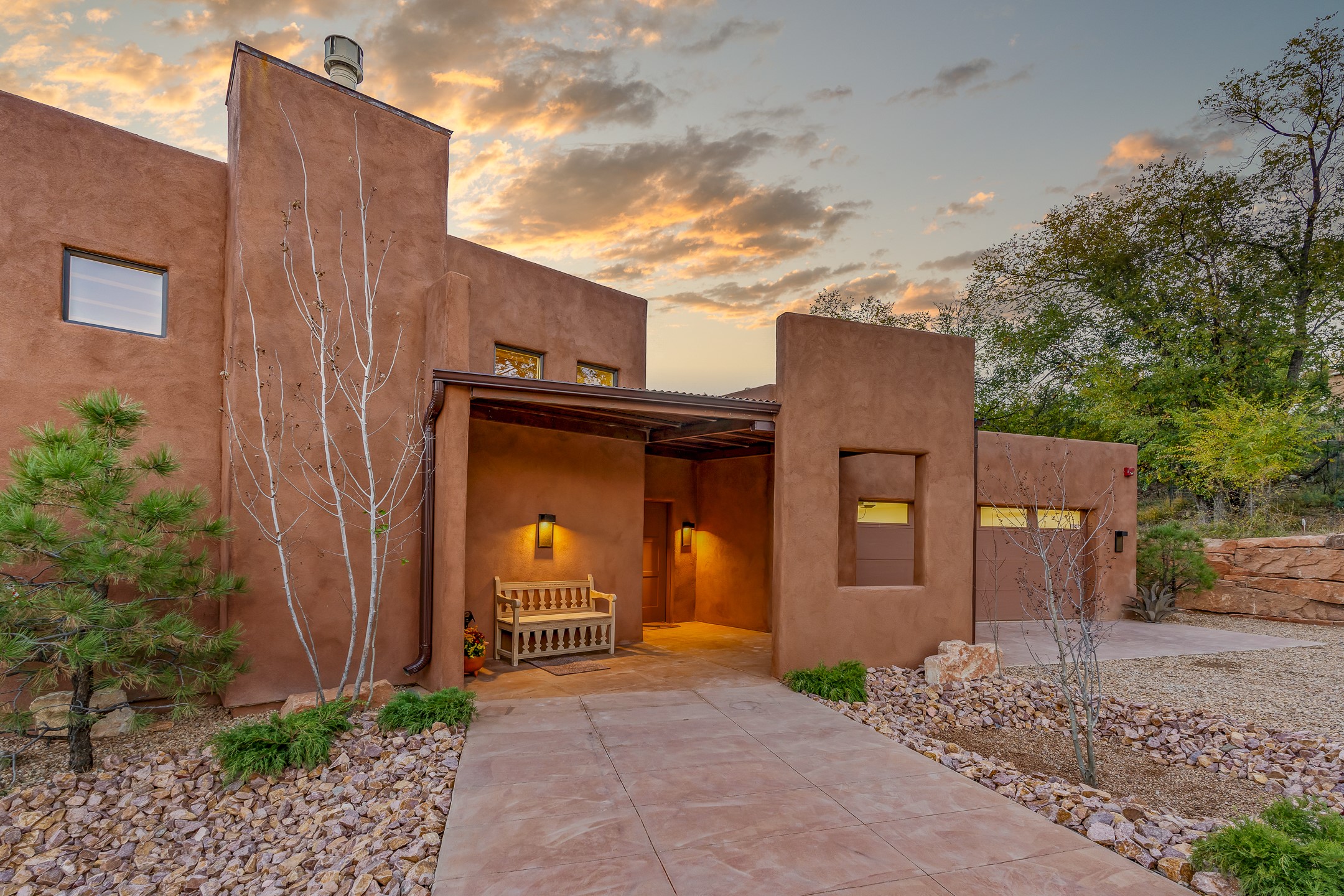 1612 Cerro Gordo Road Santa Fe, NM 87501 - Photo 3 of 18