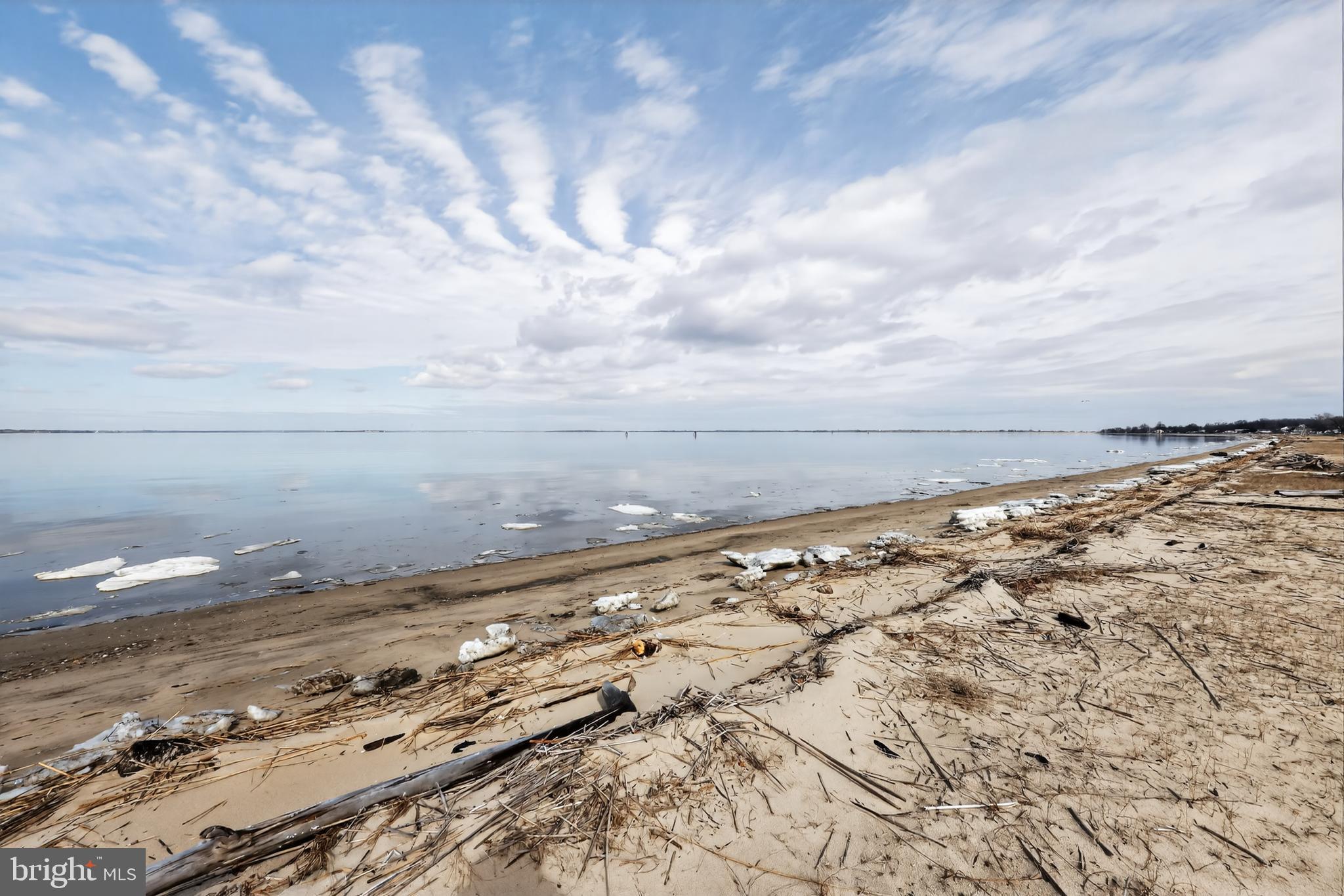 723 Salem Fort Elfsborg Road Salem, NJ 08079 - Photo 2 of 51 a view of an ocean beach