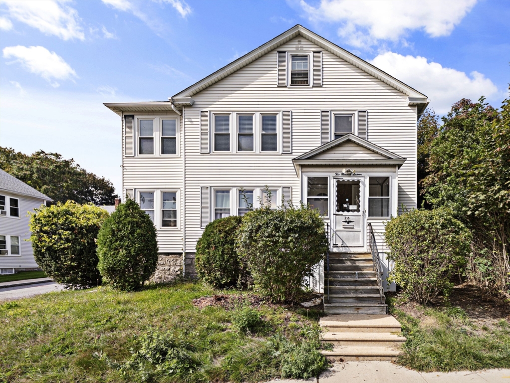 216 Providence Street Worcester, MA 01607 - Photo 1 of 26