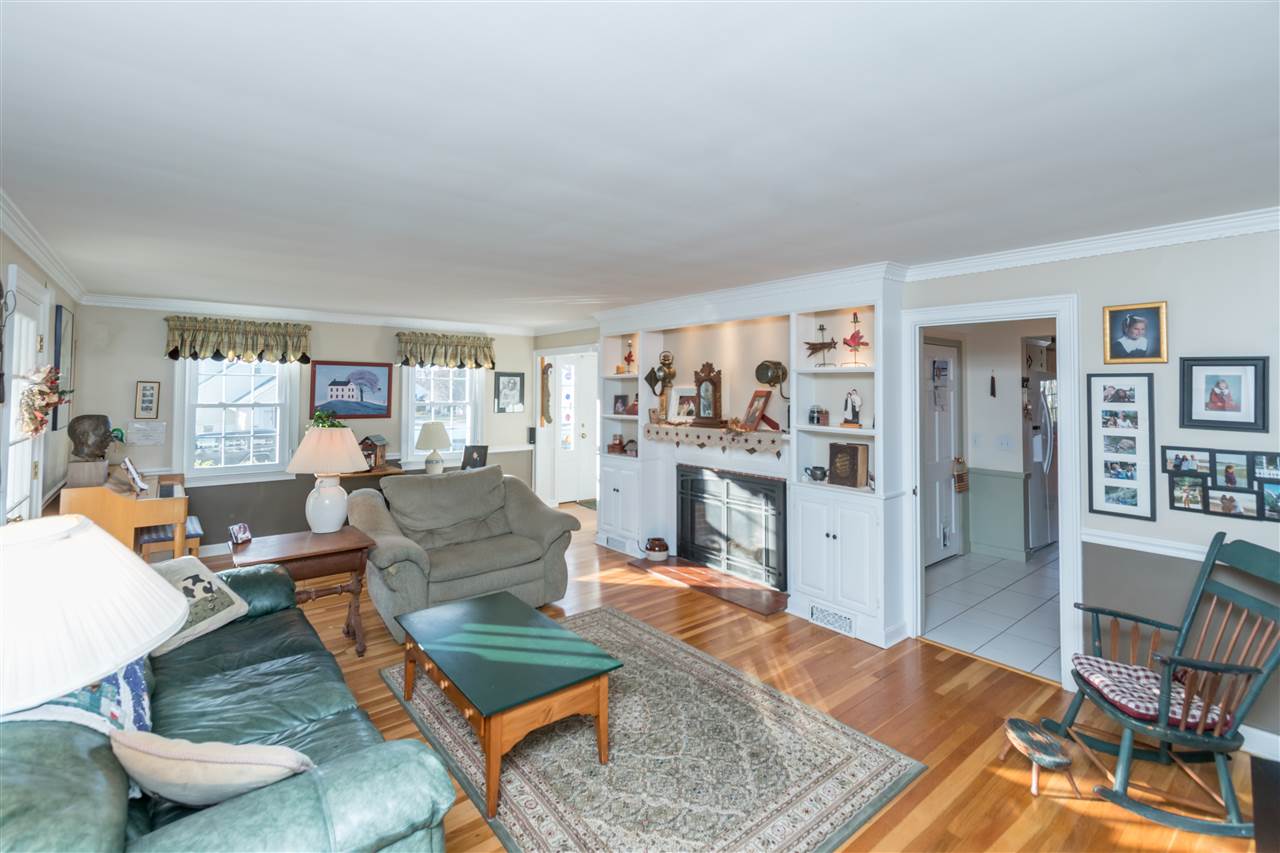 167 North Gate Road Manchester, NH 03104 - Photo 4 of 31 Gallery Image 4