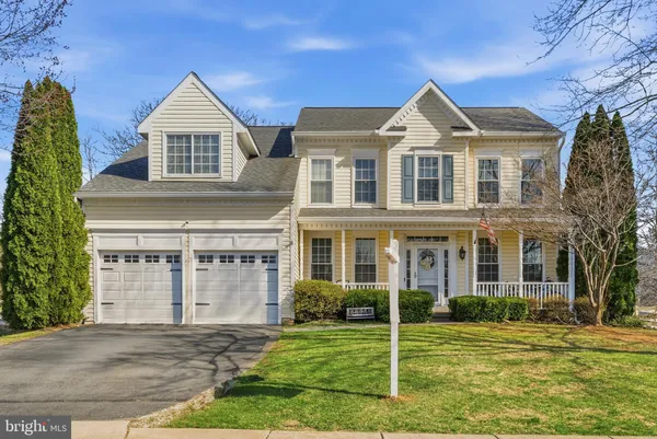 $849,000 | 17196 Magic Mountain Drive, Round Hill, VA 20141