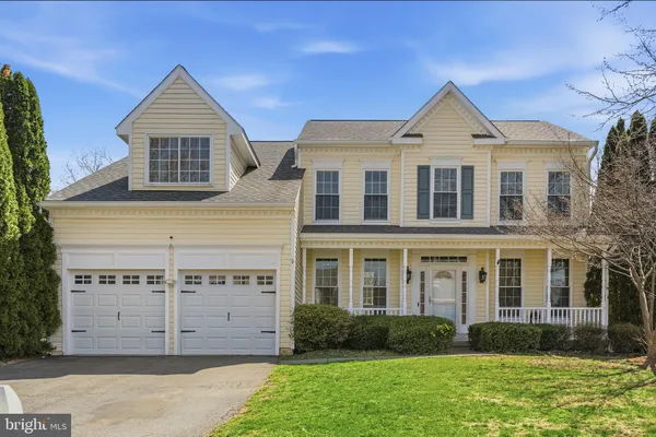 $799,000 | 17196 Magic Mountain Drive, Round Hill, VA 20141