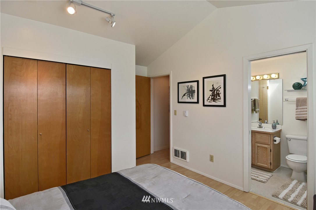 2134 North 87th Street Seattle, WA 98103 - Photo 17 of 22 Gallery Image 17