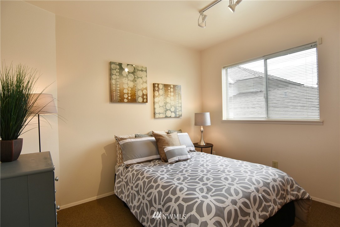 2134 North 87th Street Seattle, WA 98103 - Photo 5 of 22 Gallery Image 5