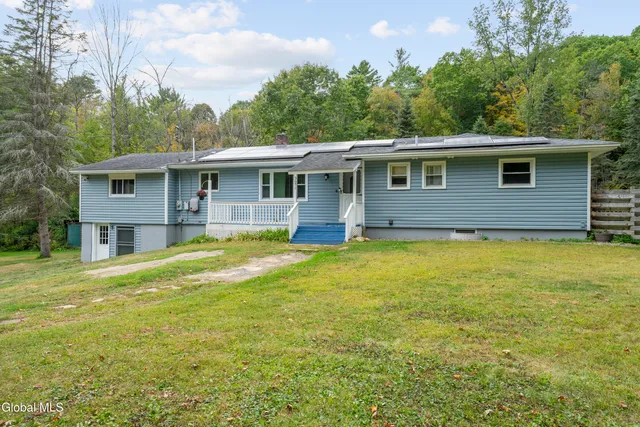 $399,900 | 5671 Parkis Mills Road, Galway, NY 12074