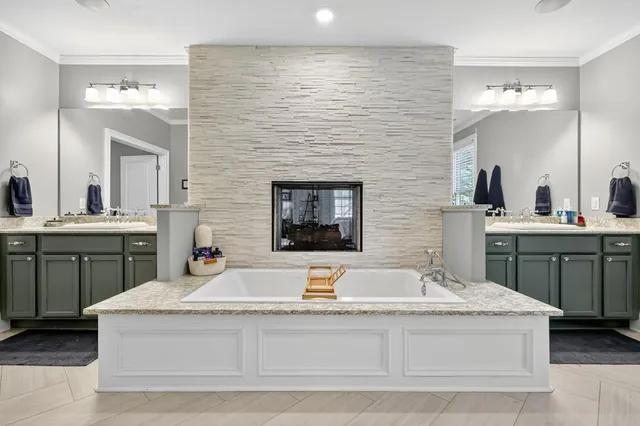 $1,290,000 | 6509 Snug Harbor Court, Flowery Branch, GA 30542