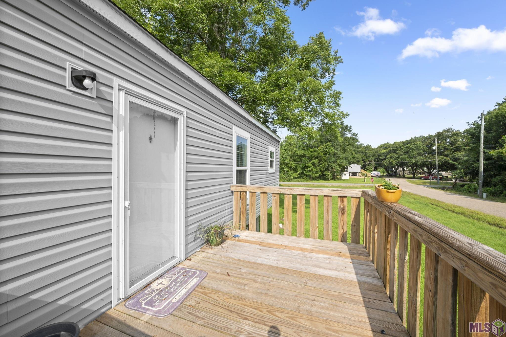 8526 Pertuis Road St. Amant, LA 70774 - Photo 16 of 20
