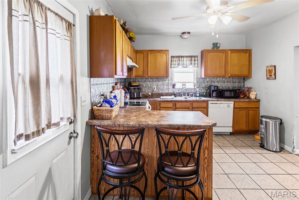 309 Pine Carrollton, IL 62016 - Photo 17 of 29