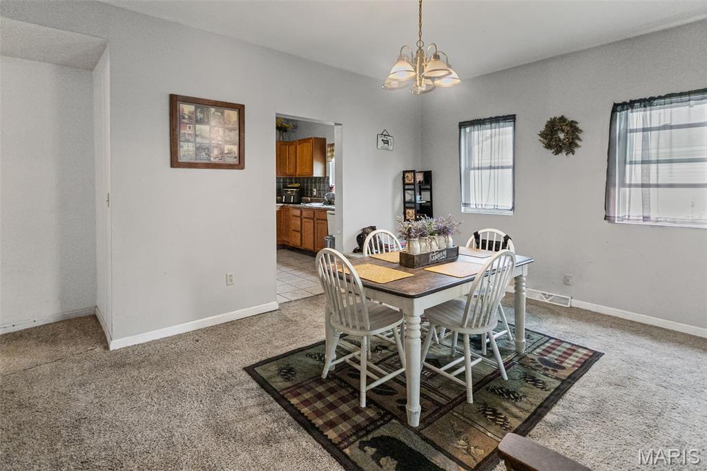 309 Pine Carrollton, IL 62016 - Photo 19 of 29