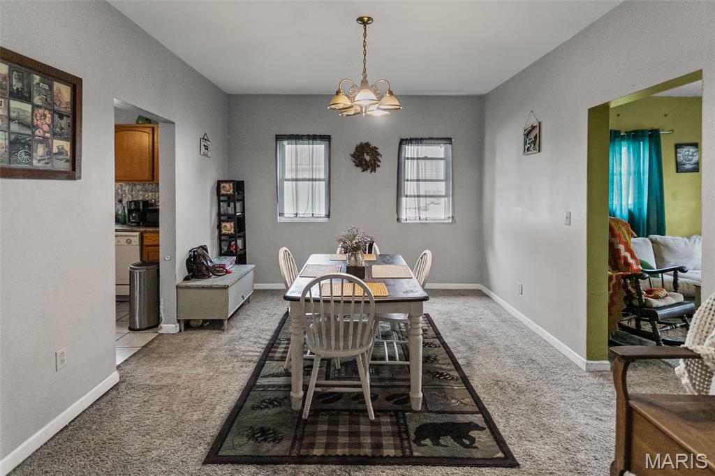 309 Pine Carrollton, IL 62016 - Photo 20 of 29