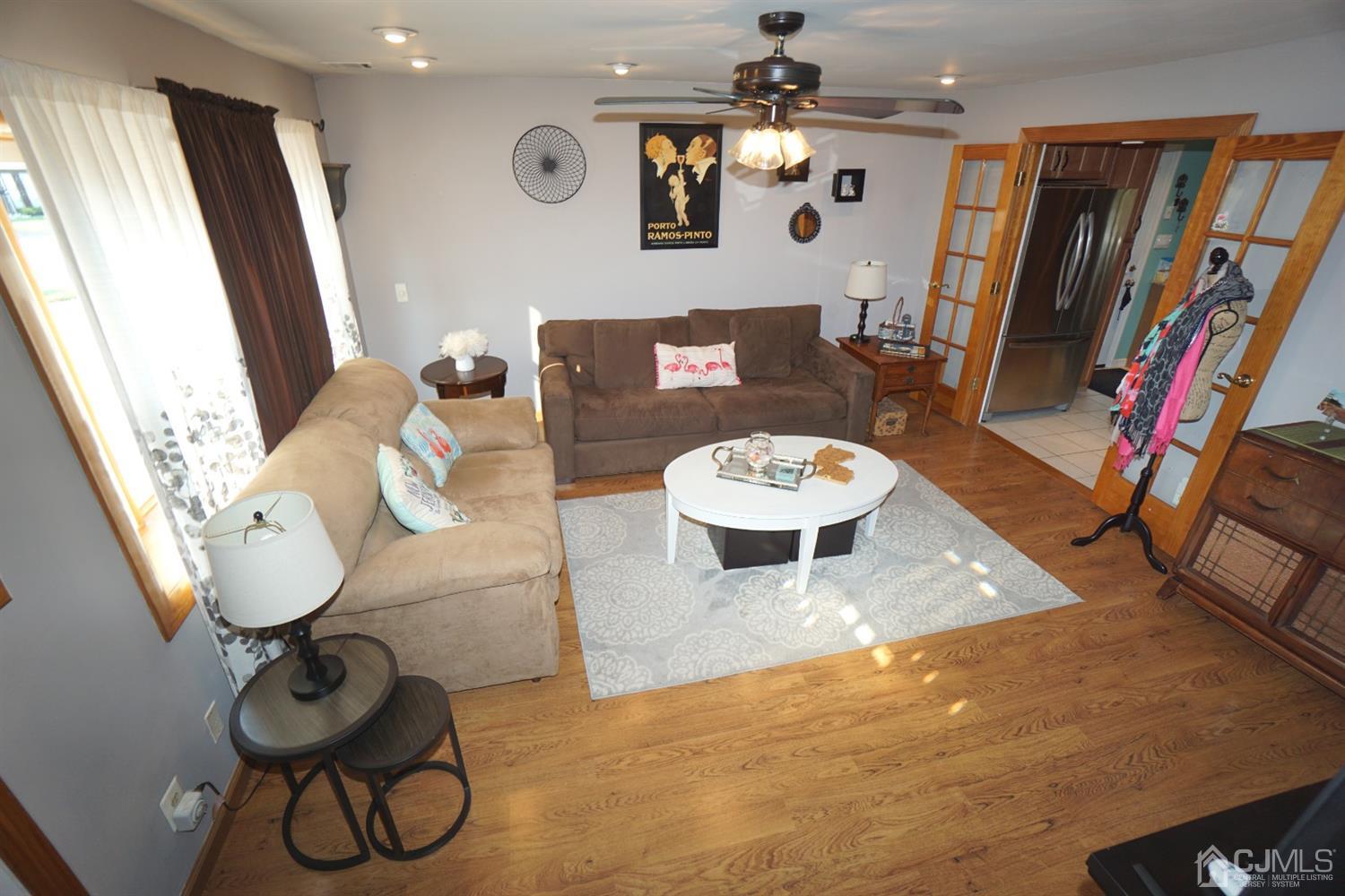 27 Sturgis Road Edison, NJ 08817 - Photo 4 of 30
