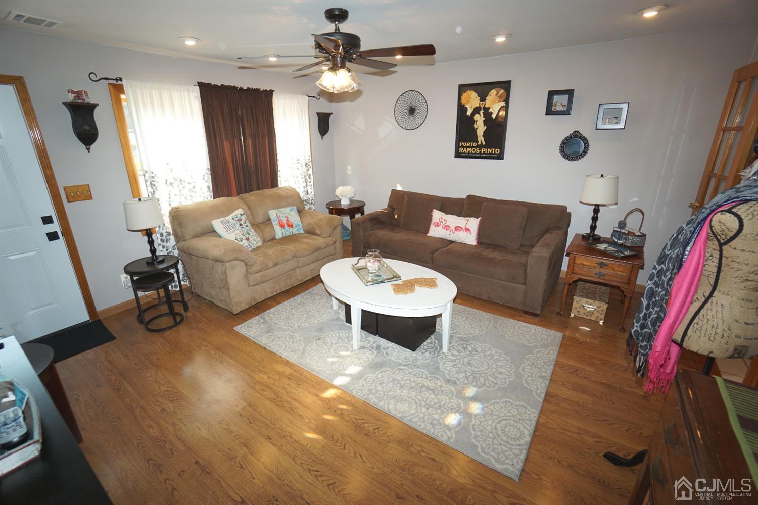 27 Sturgis Road Edison, NJ 08817 - Photo 5 of 30