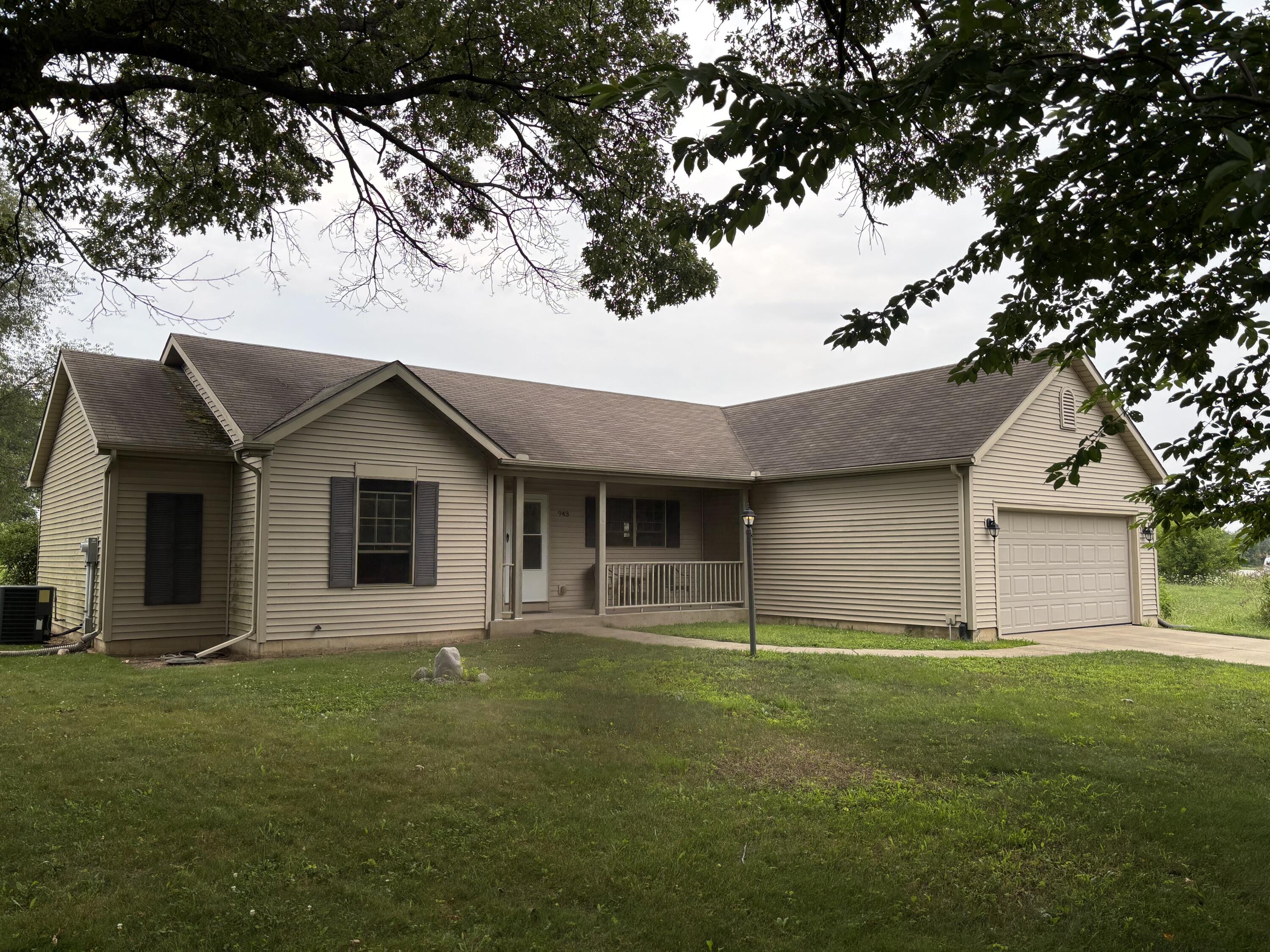 943 North Fail Road La Porte, IN 46350 - Photo 2 of 21 3000x2250