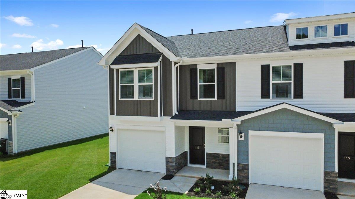 132 Cillian Street Fountain Inn, SC 29644 - Photo 2 of 31