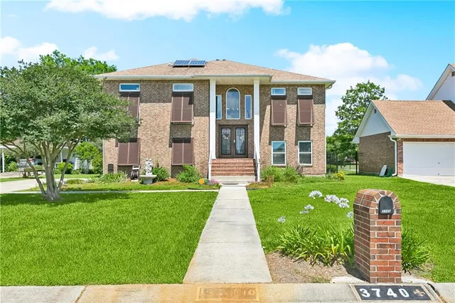 $429,000 | 3740 Lake Lynn Drive, Gretna, LA 70056