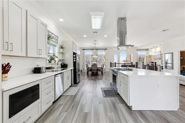 $429,000 | 3740 Lake Lynn Drive, Gretna, LA 70056