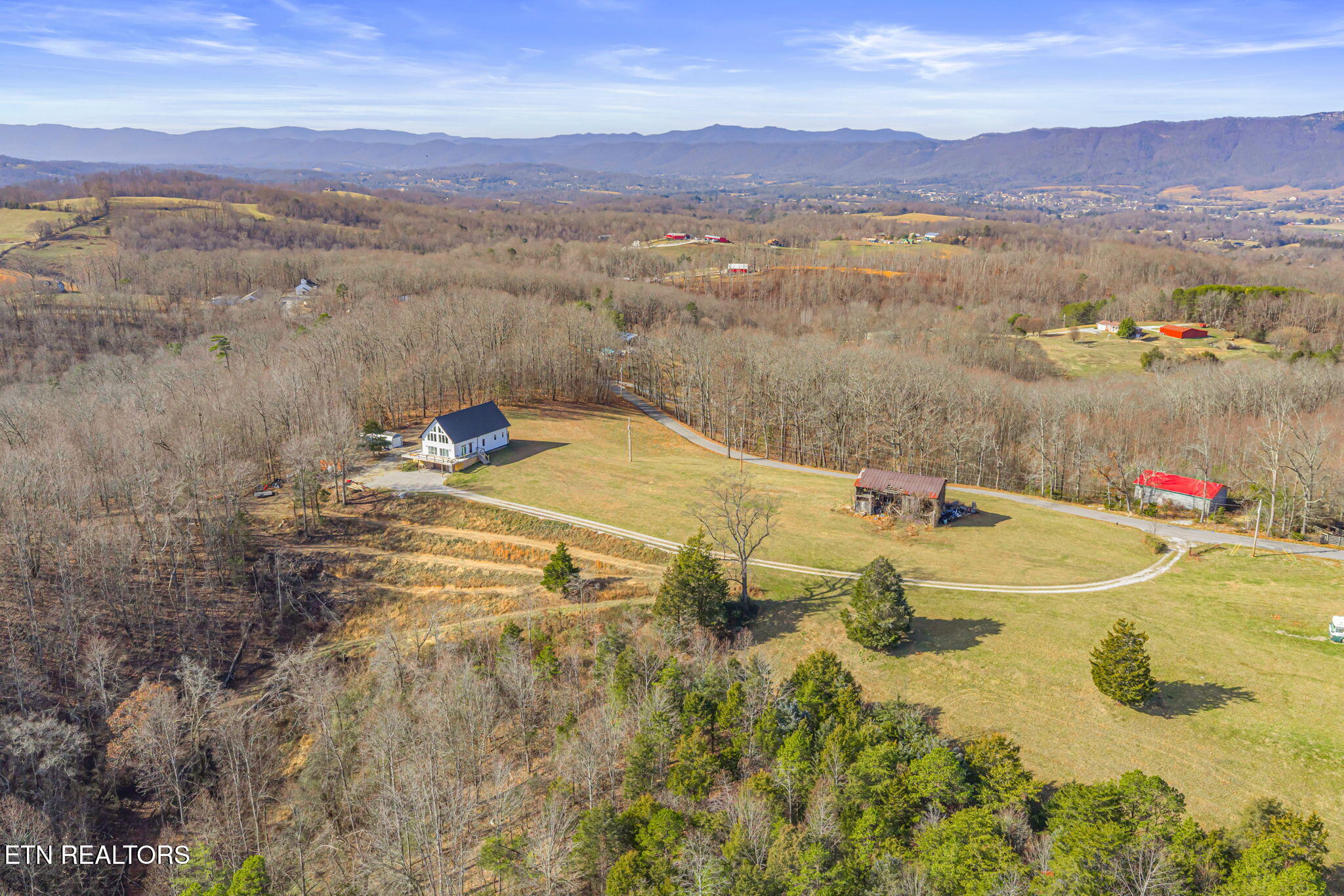 264 Victory Road La Follette, TN 37766 - Photo 2 of 54 54-web-or-mls-264 Victory Cross Road-54