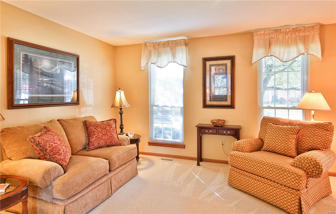 782 Strafford Ridge Drive Ballwin, MO 63021 - Photo 7 of 54 Gallery Image 7