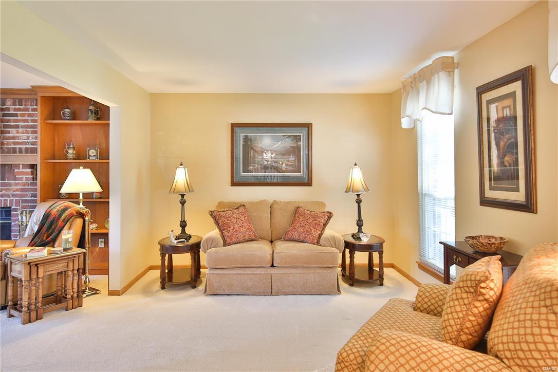 782 Strafford Ridge Drive Ballwin, MO 63021 - Photo 8 of 54 Gallery Image 8