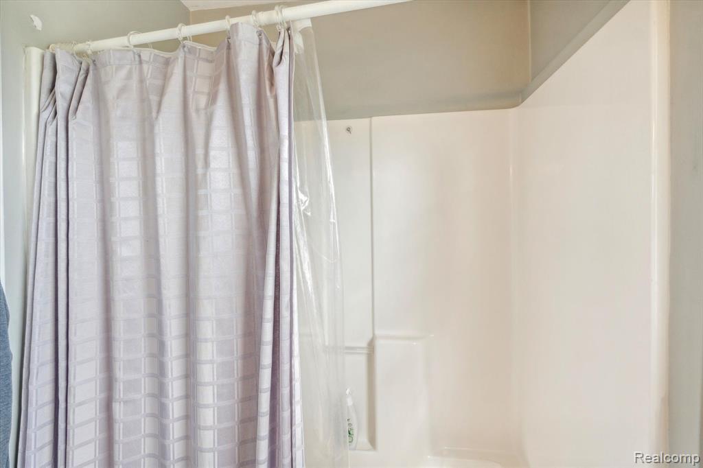 1326 Reid Road Grand Blanc, MI 48439 - Photo 27 of 49 Gallery Image 27