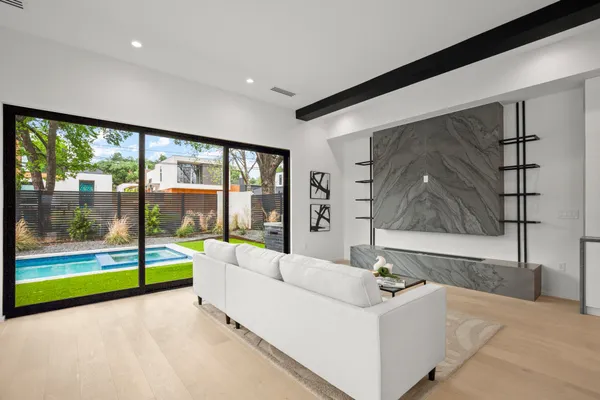 $2,599,000 | 2215 South 3rd Street, Austin, TX 78704