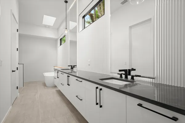 $2,599,000 | 2215 South 3rd Street, Austin, TX 78704