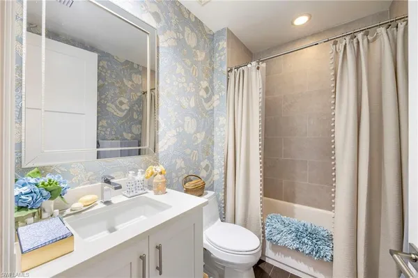 $2,200,000 | 1030 3rd Avenue South, Unit 214, Naples, FL 34102