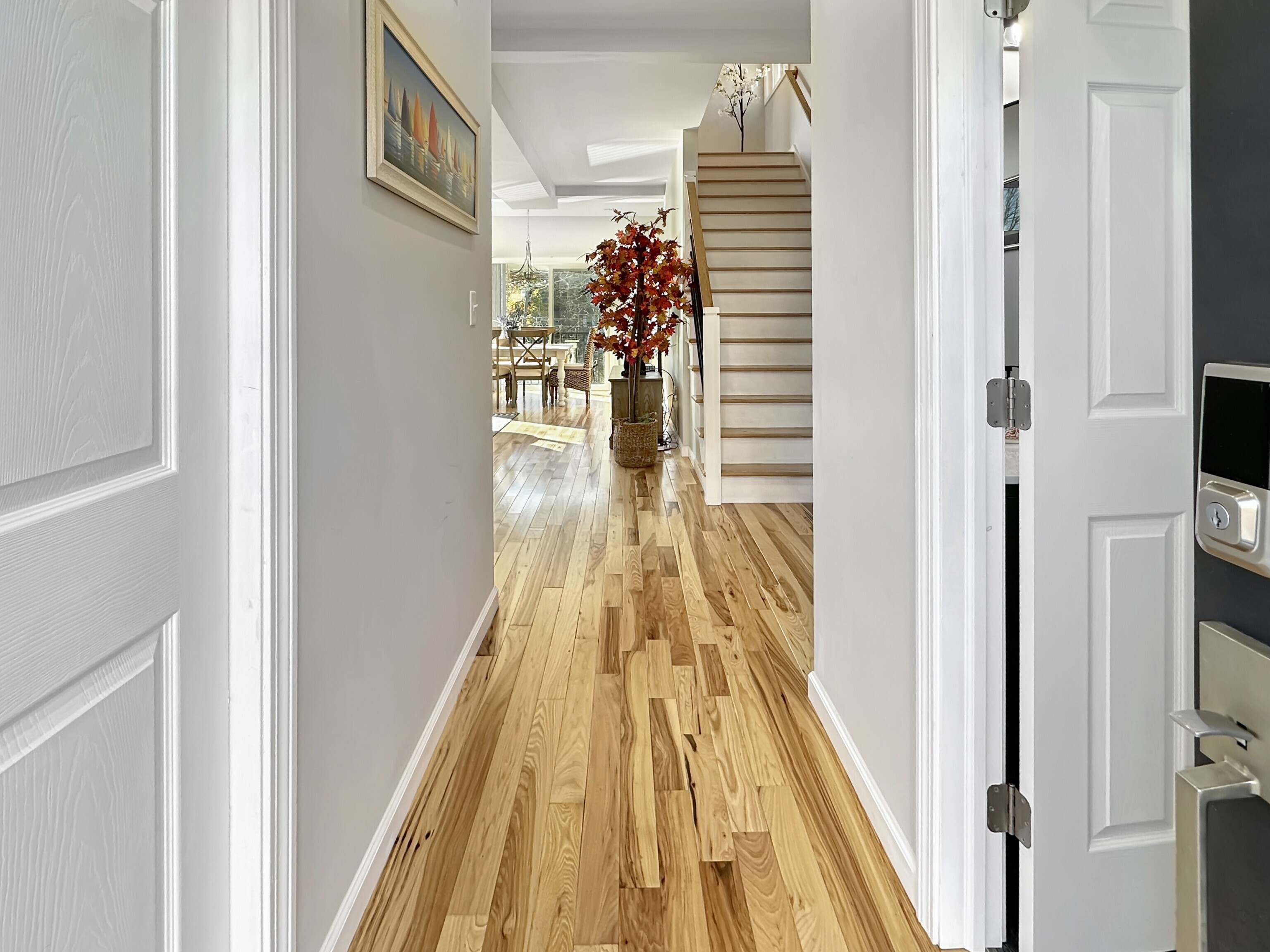 276 Niantic River Road Waterford, CT 06385 - Photo 11 of 40 a view of a very nice looking hallway with a dining room