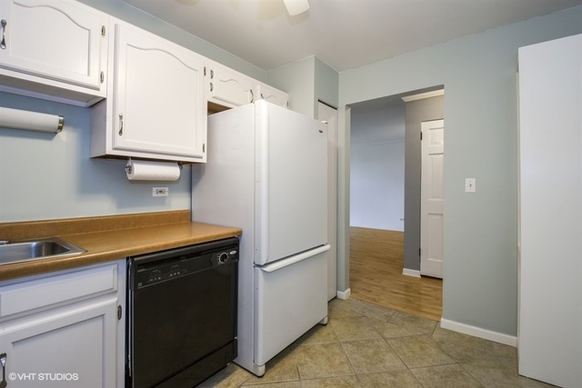 950 East Wilmette Road, Unit 428 Palatine, IL 60074 - Photo 5 of 10