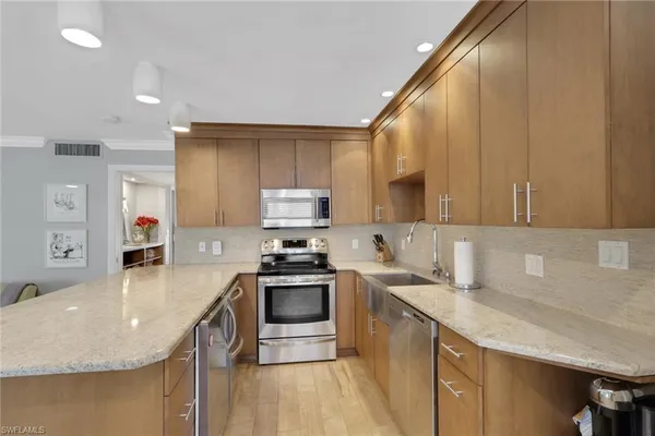 $1,295,000 | 638 7th Avenue South, Unit B638, Naples, FL 34102