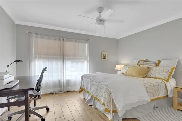 $1,295,000 | 638 7th Avenue South, Unit B638, Naples, FL 34102