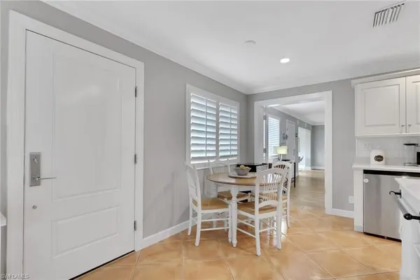 $1,295,000 | 638 7th Avenue South, Unit B638, Naples, FL 34102