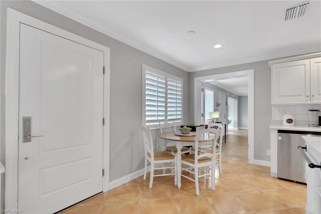 638 7th Avenue South, Unit B638 Naples, FL 34102 - Photo 20 of 49