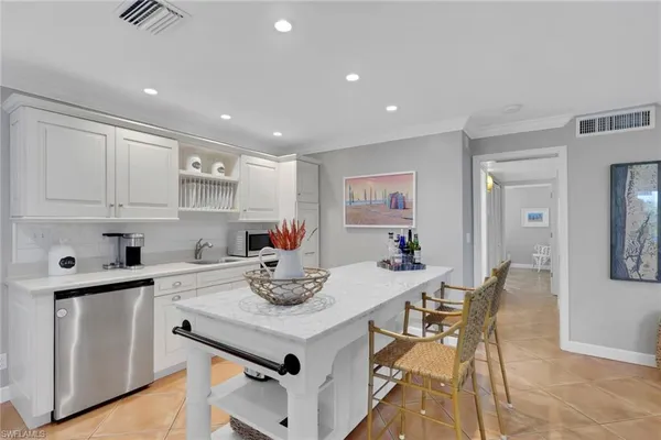 $1,295,000 | 638 7th Avenue South, Unit B638, Naples, FL 34102