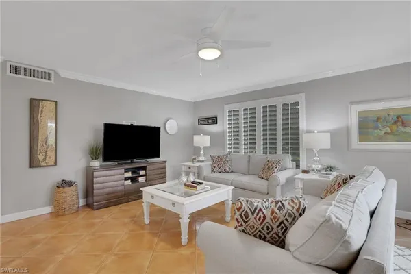 $1,295,000 | 638 7th Avenue South, Unit B638, Naples, FL 34102