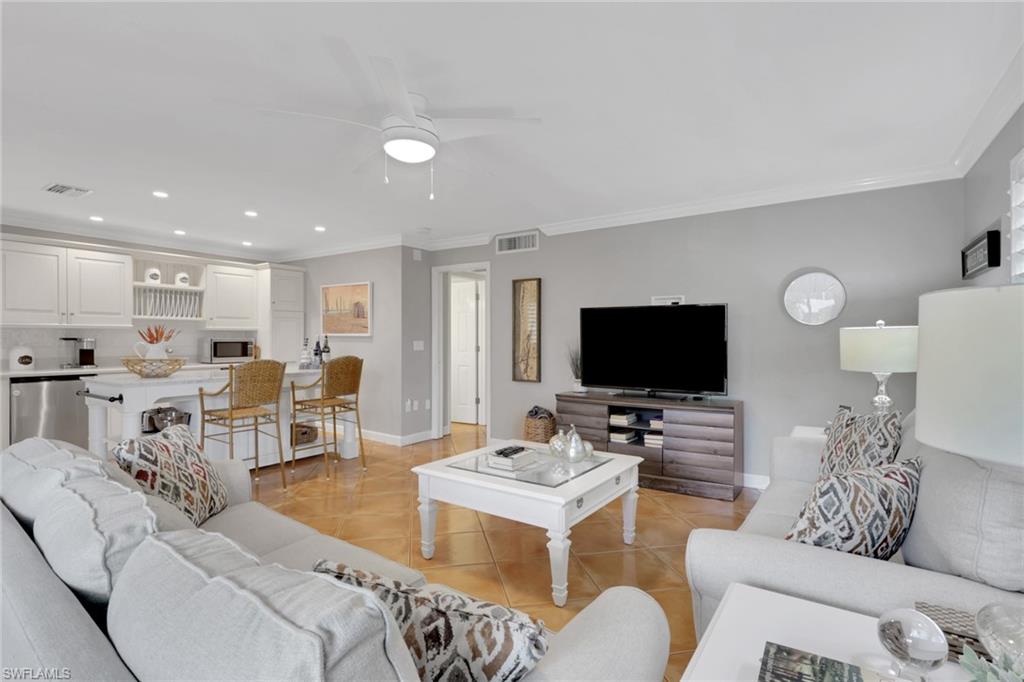 638 7th Avenue South, Unit B638 Naples, FL 34102 - Photo 25 of 49