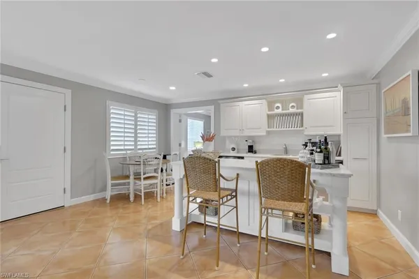 $1,295,000 | 638 7th Avenue South, Unit B638, Naples, FL 34102