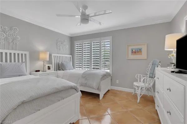 $1,295,000 | 638 7th Avenue South, Unit B638, Naples, FL 34102