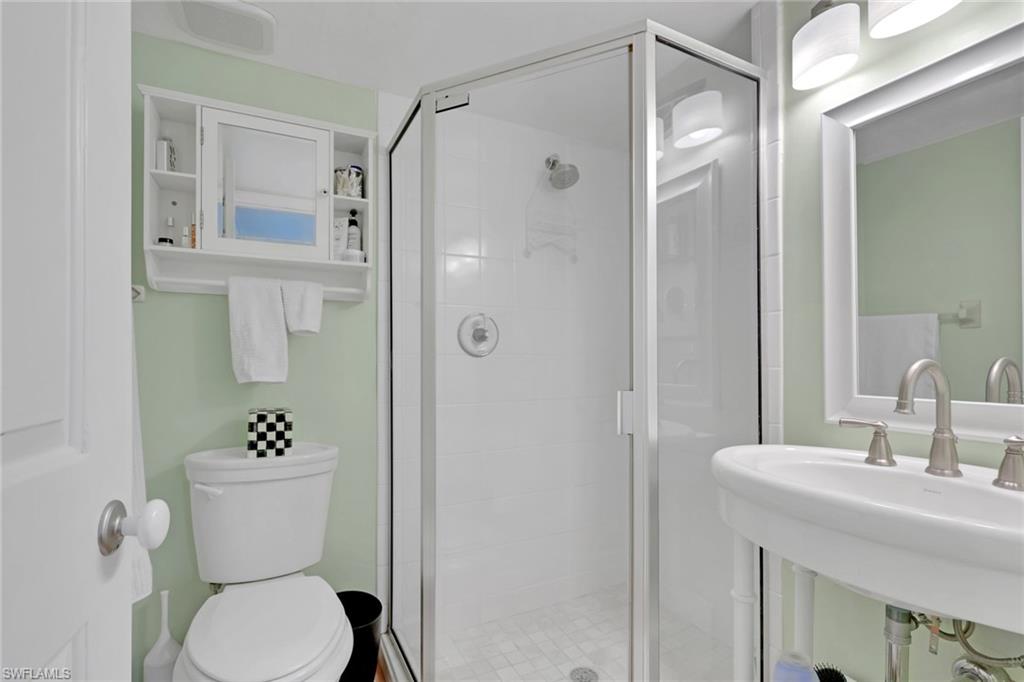 638 7th Avenue South, Unit B638 Naples, FL 34102 - Photo 32 of 49