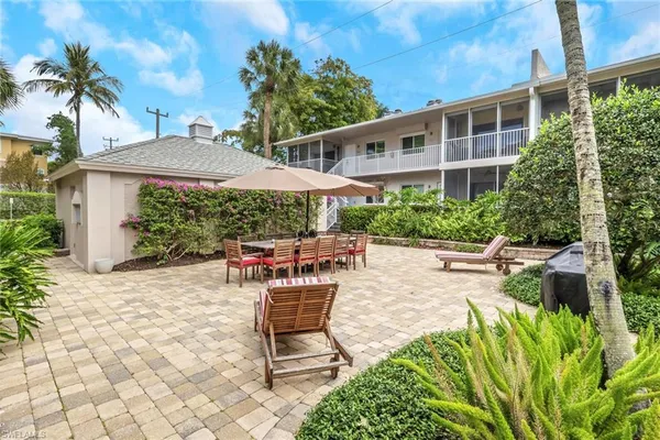 $1,295,000 | 638 7th Avenue South, Unit B638, Naples, FL 34102