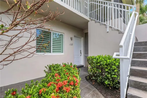 $1,295,000 | 638 7th Avenue South, Unit B638, Naples, FL 34102