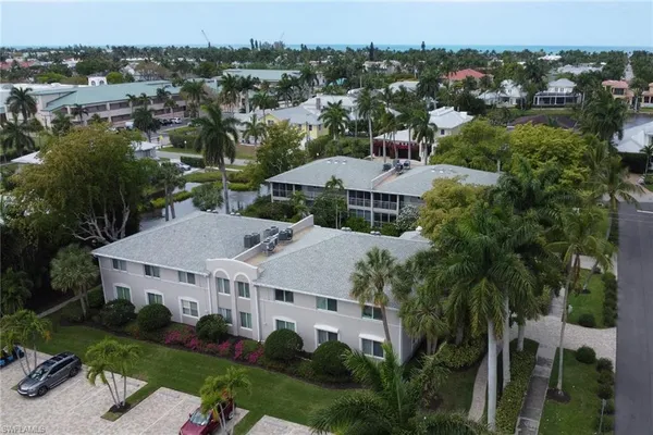 $1,295,000 | 638 7th Avenue South, Unit B638, Naples, FL 34102