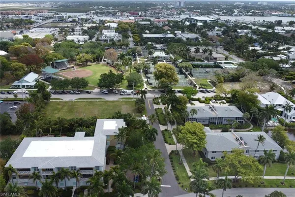 $1,295,000 | 638 7th Avenue South, Unit B638, Naples, FL 34102