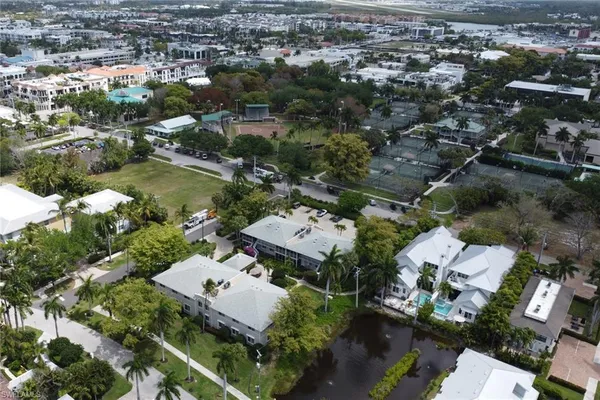 $1,295,000 | 638 7th Avenue South, Unit B638, Naples, FL 34102