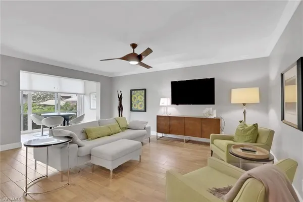 $1,295,000 | 638 7th Avenue South, Unit B638, Naples, FL 34102